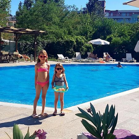 Family Apartments In Solmarin Pantai Sunny Luaran gambar