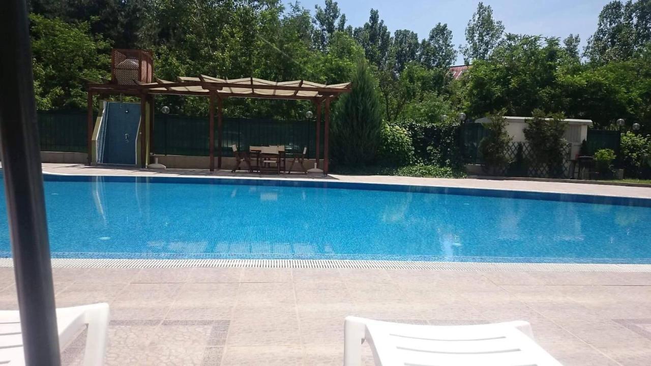 Family Apartments In Solmarin Pantai Sunny Luaran gambar