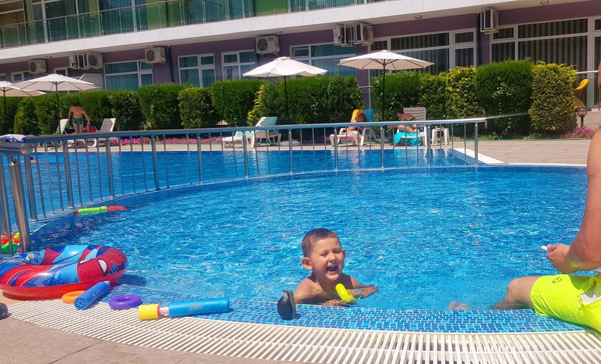 Family Apartments In Solmarin Pantai Sunny Luaran gambar