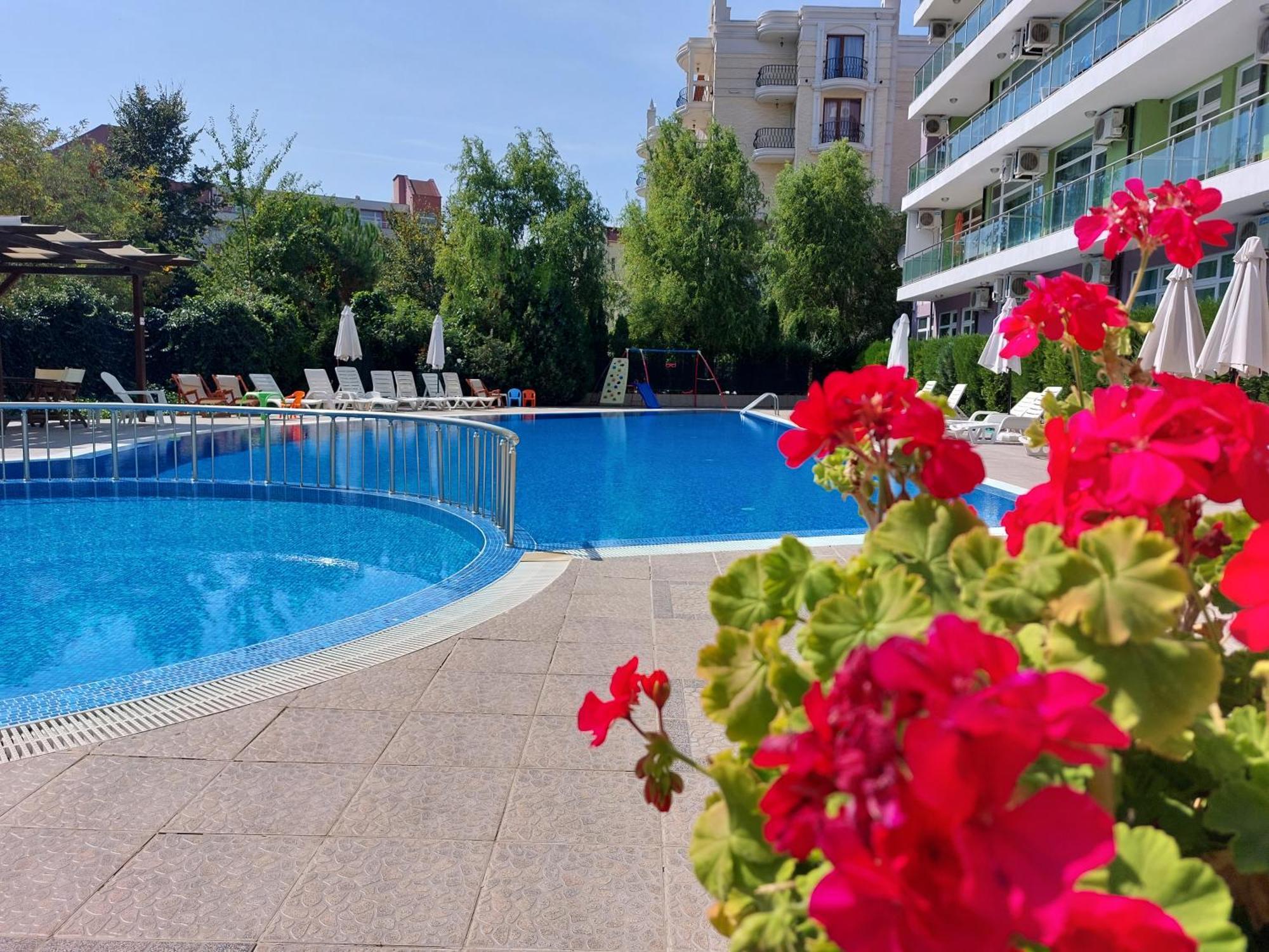 Family Apartments In Solmarin Pantai Sunny Luaran gambar