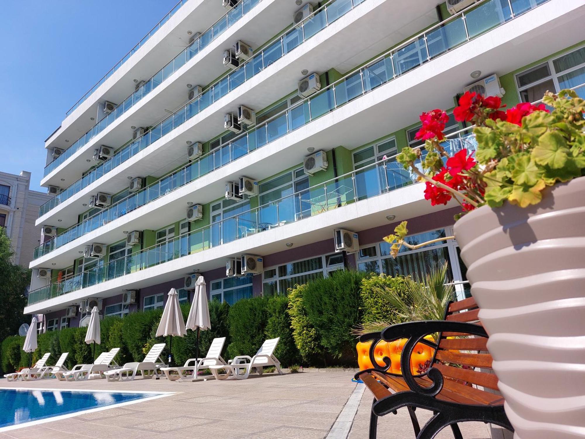 Family Apartments In Solmarin Pantai Sunny Luaran gambar